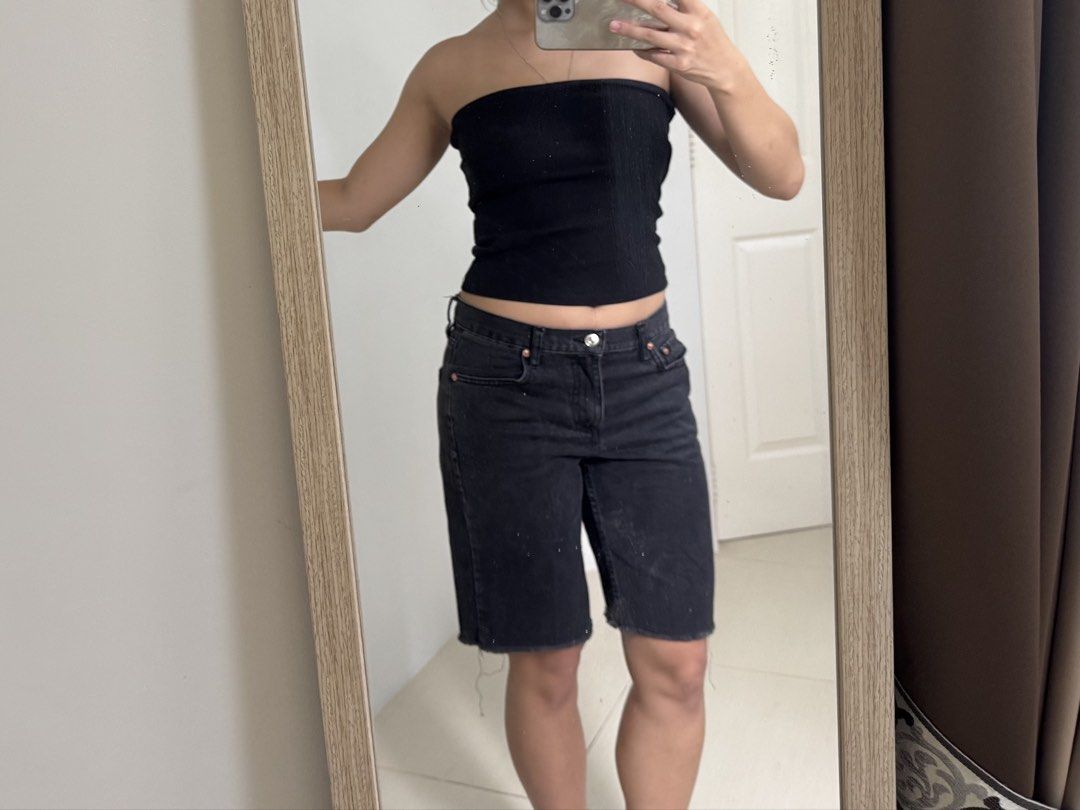Mango Black Denim Cut Off Shorts (Category: Shorts) located in San Fernando. Submitted by khdzn (Listing ID 1449902893, Image 2). Description: • black denim shorts • cut-off hem with frayed edges, mid-rise fit .
