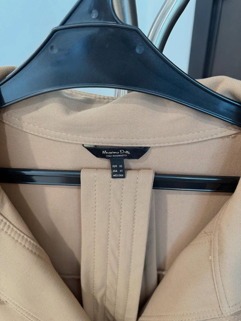 Massimo dutti dress (Kategori: Gaun & Rok) berada di Jakarta Selatan. Dikirim oleh prelovdross (ID iklan 1449927254, Gambar 2). Deskripsi: .