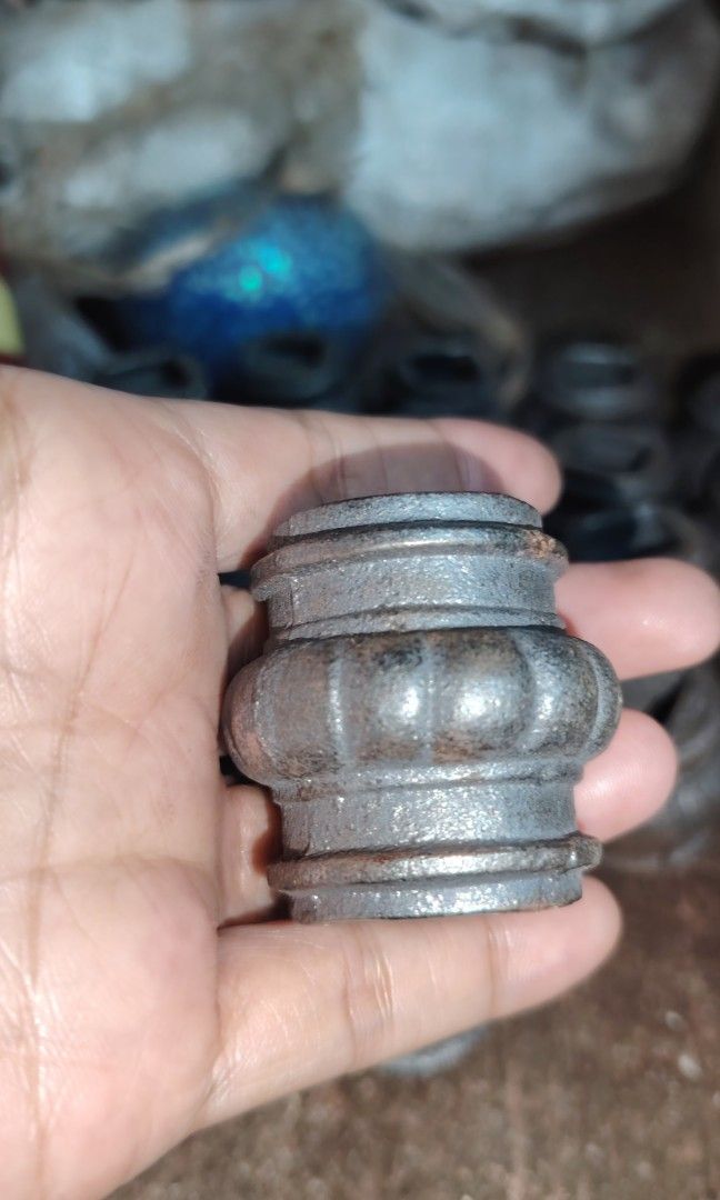 Metal cast iron baluster railing stair decor (Category: Construction & Building Materials) located in Caloocan City. Submitted by zenmountain-d8b1c0 (Listing ID 1449765666, Image 1). Description: .