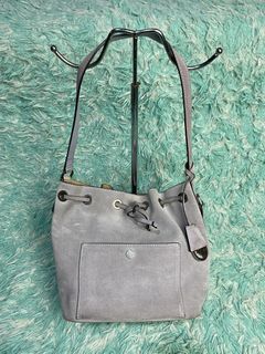 (Category: ) located in . Submitted by theluxurythrift.ph (Listing ID 1449884001, Image 1). Description: .