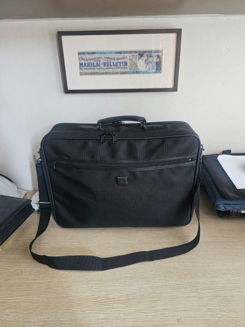 Mizuno Briefcase Bag (Category: Briefcases) located in Manila. Submitted by aprilis25 (Listing ID 1434885753, Image 2). Description: Mizuno Briefcase bag Original Good for office and travel and can carry a lot with compartment Serves as hand, sling bag No issue all in excellent condition Used few times only 1500 only.