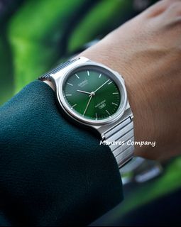 （分類：）位於 。 由 montres_company_since1993 提交（商品編號 1448526807，圖片 1）。簡介： 。