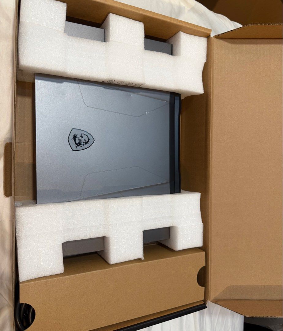 MSI Gaming Laptop Pulse GL66510448401352632329