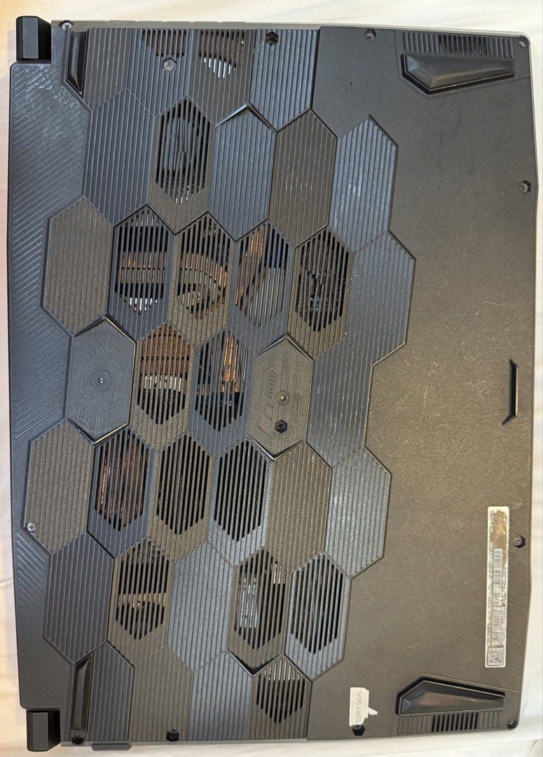 MSI Gaming Laptop Pulse GL66510448401352632325