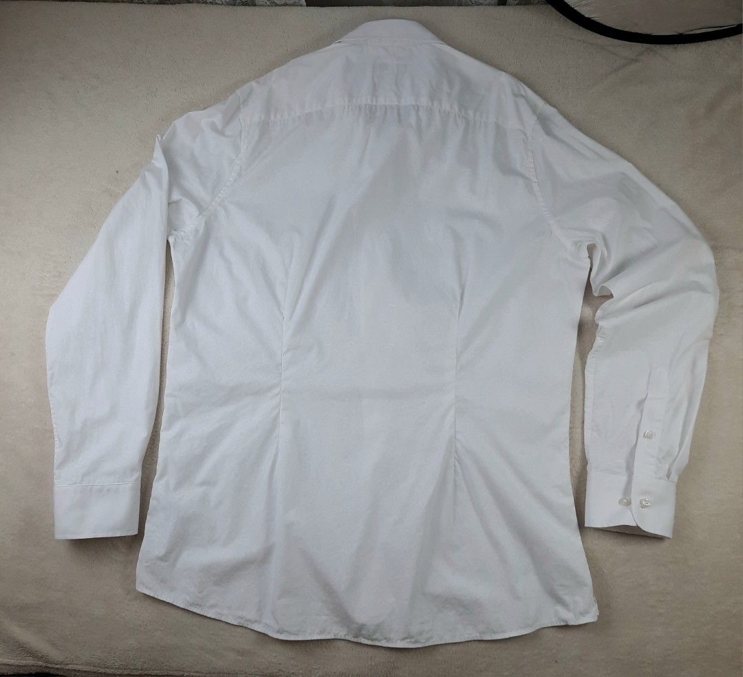 Next paisley design longsleeves (white) (preloved) (Category: Formal Shirts) located in Santa Rosa. Submitted by bhelprelovedcloset (Listing ID 1449750363, Image 2). Description: see pictures for details) ✅️ No cancellation after payment ⏩️Strictly no return no exchange of item ✅washed and steamed Preloved items may have minimal signs of usage, minor and washable stains. ✅color may vary due to lighting DISCLAIMER: we are selling preloved goods. A
