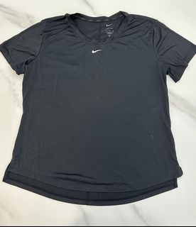 (Category: ) located in . Submitted by closetclearancesg (Listing ID 1449810676, Image 1). Description: .