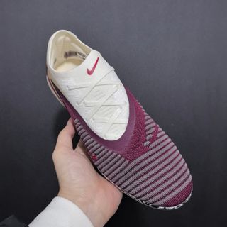 (Category: ) located in . Submitted by footyboots.sg (Listing ID 1449936026, Image 1). Description: .