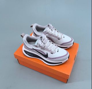 (Category: ) located in . Submitted by khai.uasneakers (Listing ID 1449912132, Image 1). Description: .