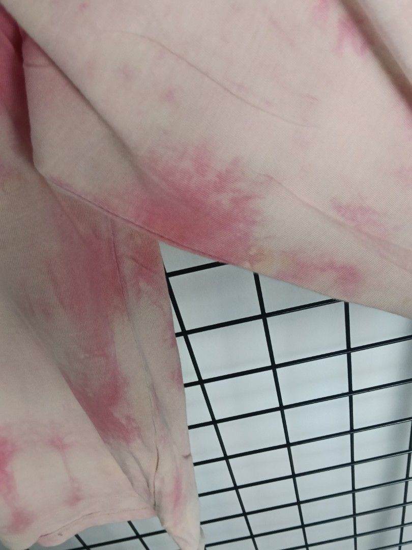 Nirvana (Category: Tshirts & Polo Shirts) located in Padang Serai. Submitted by paktamkacamata (Listing ID 1449947235, Image 3). Description: Warna - pink Condition - GOOD LIKE NEW ‼️ saiz - L pit-22 length-25 SEBELUM MEMBELI BOLE TENGOK GAMBAR DI ATAS SEBARANG PERTANYAAN BOLEH PM ITEM BUNDLE GOOD NEWS ‼️.