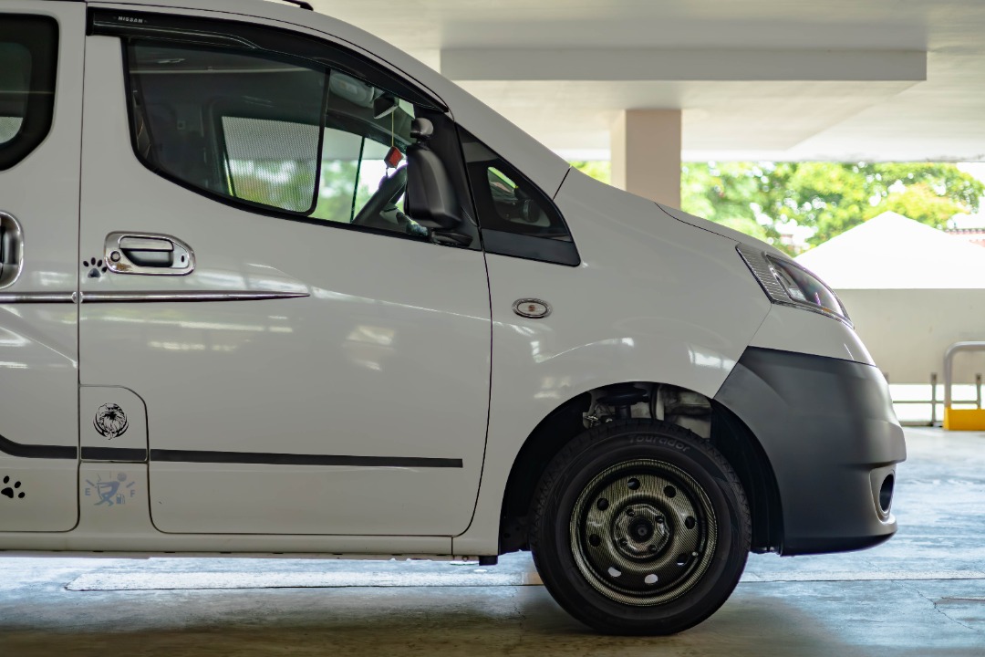 Nissan NV200 1.6A DX Auto (Category: Used Commercial Vehicles for Sale) located in Singapore. Submitted by vinsautogroup (Listing ID 1449807697, Image 2). Description: Consignment Unit Vehicle Features: 1.6L petrol engine paired to a 4 speed automatic gearbox, front wheel drive, excellent fuel consumption! Accessories: Upgraded headunit, Aftermarket HUD, new rims and tyres, leather seats and more! Why Vin's Automotive Group? ✅ 100% loan available