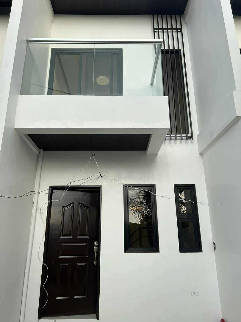 (Category: ) located in . Submitted by brokerle (Listing ID 1449838153, Image 1). Description: .