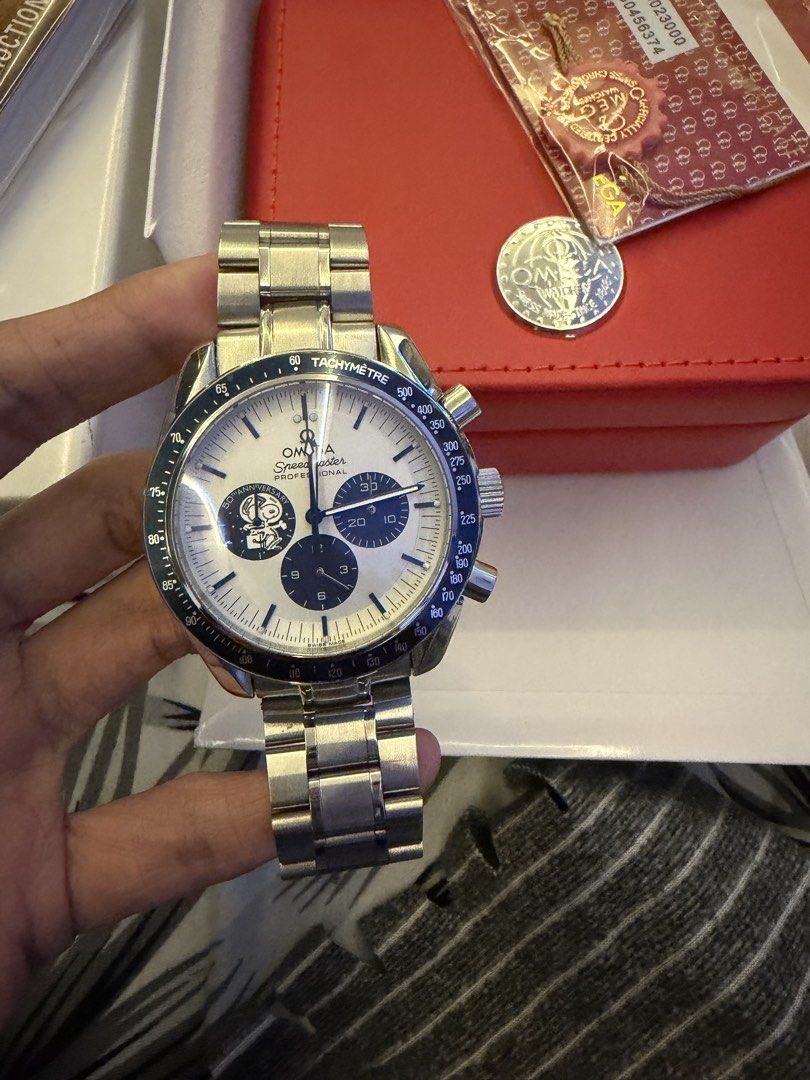 Omega Speedmaster Professional Moonwatch Chronograph (Category: Luxury Watches) located in Manila. Submitted by pheng2191 (Listing ID 1449806582, Image 3). Description: - Omega Speedmaster Professional Moonwatch - Iconic moon landing case back - Premium Clone - Complete links - Really looks legit. .