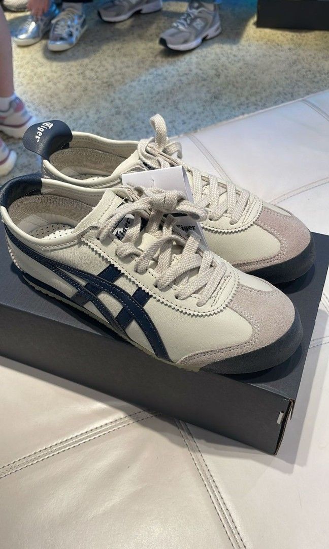 Onitsuka,Tigers ORI,beli Langsung dri jepang (Kategori: Sepatu Wanita) berada di Jakarta Barat. Dikirim oleh maulani.budi (ID iklan 1449925066, Gambar 3). Deskripsi: dijual onitsuka Tigers, sepatu wanita ORIginal Mexico 66 tidak pernah dipakai,Beli langsung dri Jepang. masih lengkap kardus dll. ukuran ada difoto langsung. minat langsung nego, no basa basi.