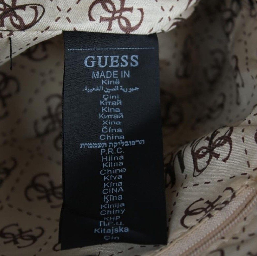 ORI GUESS Disc 60% Tas Wanita Slingbag Handbag (Kategori: Tas & Dompet) berada di Jakarta Barat. Dikirim oleh tikakitty8 (ID iklan 1449860944, Gambar 1). Deskripsi: ORI & NEW.