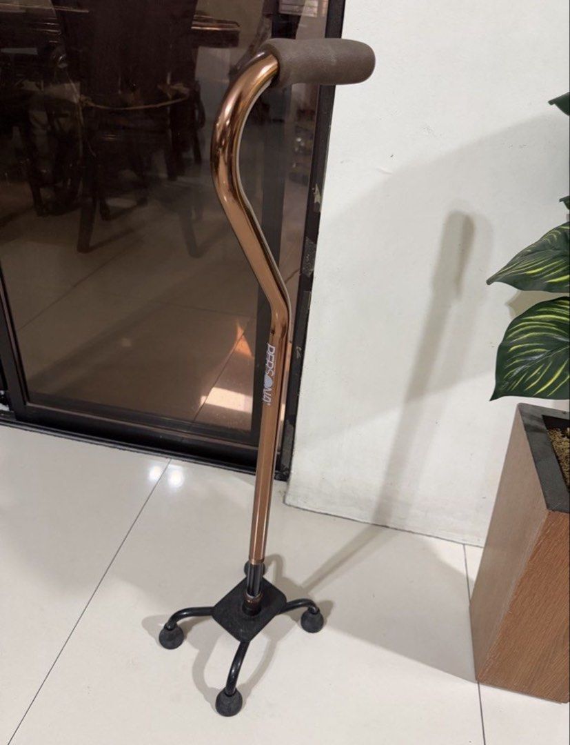 PERSONA Quad Cane Adjustable Height Rose Gold (Category: Medical Supplies & Tools) located in Makati City. Submitted by vrgraika (Listing ID 1449782689, Image 1). Description: (selling this for my nanay) what you see is what you get no return/refund ‼️ rfs: ayaw ni nanay kaya nasa storage lang. (buhay pa si nanay) KINDLY CHECK ALL PHOTOS. - manage your expectations.