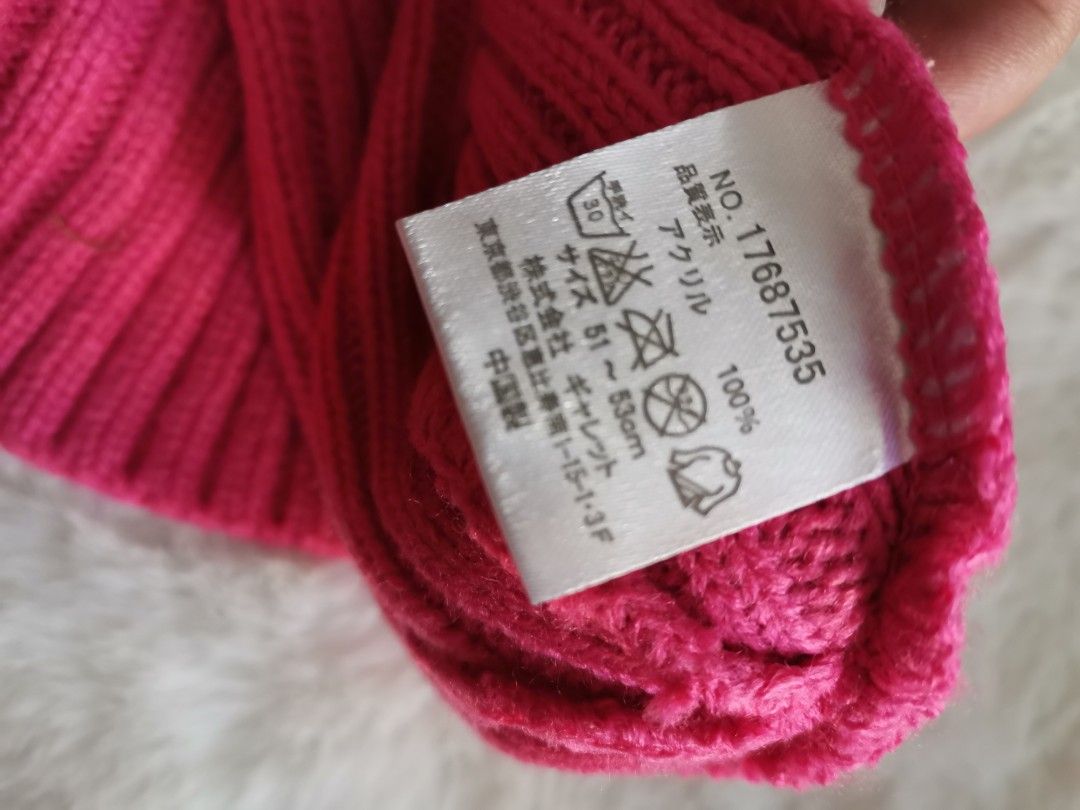 Pink NYC Ribbed Knit Beanie Hat (Category: Babies & Kids Fashion) located in Quezon City. Submitted by heybailey (Listing ID 1449756808, Image 2). Description: - Adorable pink beanie with an embroidered NYC patch. - Cozy ribbed knit texture for warmth. - Made from durable acrylic material. - Designed to fit head sizes 51-53cm. - Perfect for staying warm and adding a stylish touch to any outfit..
