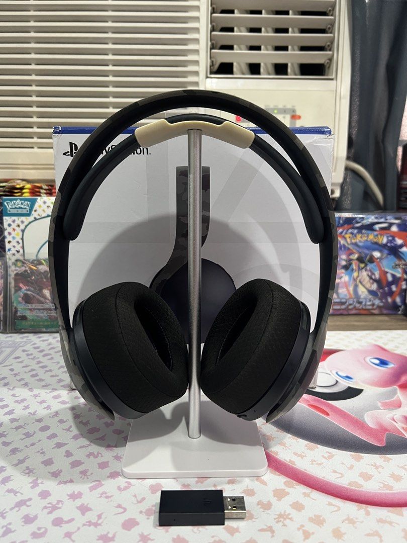 PlayStation Pulse 3D Wireless Camo Headset (Category: Headphones & Headsets) located in Manila. Submitted by wynsantacruz (Listing ID 1449817746, Image 1). Description: For sale Sony Pulse 3d headset limited edition Camo Frequently used lang Good condition pa wala masyaso scratches. Replaced new earpads na to mesh. Battery life 80-90% pa Rfs have 2 more extra headphones 3,495.00 nego pa slight Complete w/ box pa except usb cable Box not mint have