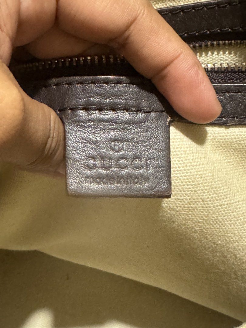 Preloved Gucci bando 30 (Category: Luxury Bags & Wallets) located in Manila. Submitted by nylan1227 (Listing ID 1449853842, Image 2). Description: in excellent condition, just no sling but i can provide.