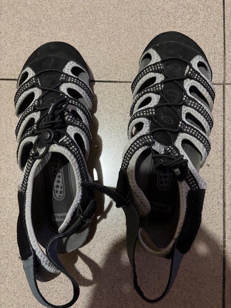 Propet Water Sandals Size 7.5 Womens (Category: Slippers & Slides) located in Las Pinas. Submitted by ces0427 (Listing ID 1449950760, Image 1). Description: - Propet Men's Sandals - Size: 7.5 M (US) - Color: Black and Grey - Features: Bungee laces .
