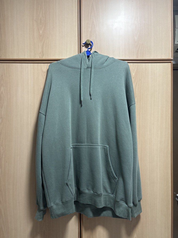 Pull & Bear Jacket (Category: Coats, Jackets and Outerwear) located in Singapore. Submitted by peanutbutterjellies (Listing ID 1449772518, Image 1). Description: Brand new not worn before..