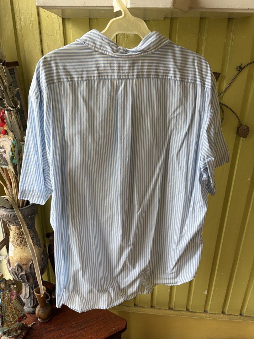 Ralph Lauren Short Sleeve Shirt (Category: Formal Shirts) located in Quezon City. Submitted by rafaeliangco (Listing ID 1449839725, Image 2). Description: Ralph Lauren Short Sleeve Shirt Best fit XL 23x29 10/10 condition and color rate ₱2,300 slightly negotiable 📍QC.