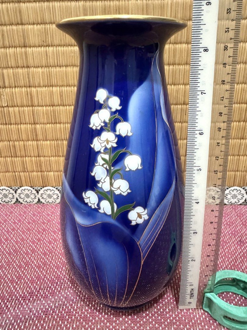 Rare Fukagawa Porcelain Vase Beautiful Cobalt Blue Lily Of The Valley from Arita Japan (Category: Vases & Decorative Bowls) located in Petaling Jaya. Submitted by willsale (Listing ID 1449948380, Image 1). Description: Good quality porcelain vase with Height - 8.8” Top Diameter - 3.3” Widest Diameter - 4.5” Bottom Diameter - 3” Cod available in petaling jaya area Postage can be arranged.