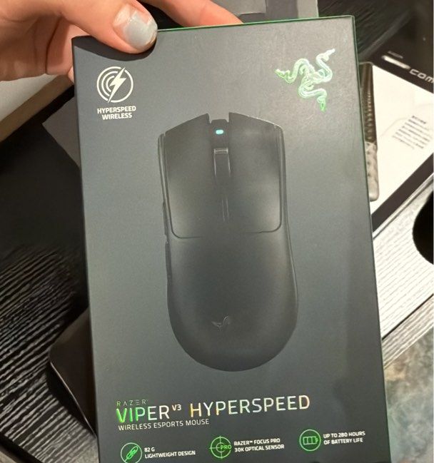 Razer Viper 8KHz Hyperspeed Wireless Gaming Mouse