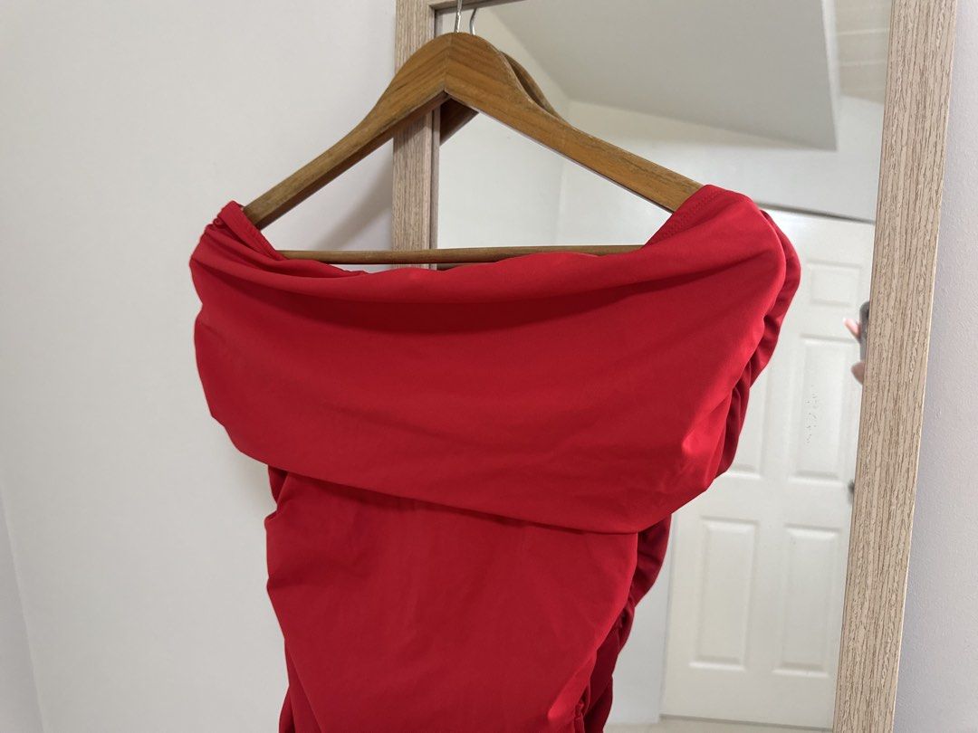 Red Off-Shoulder Ruched Bodycon Mini Dress (Bundle) (Category: Dresses) located in San Fernando. Submitted by khdzn (Listing ID 1449896363, Image 2). Description: • hugs ur figure really well • elastic fabric and flattering cut • bundle • dark red dress was worn once • light dress: never worn.