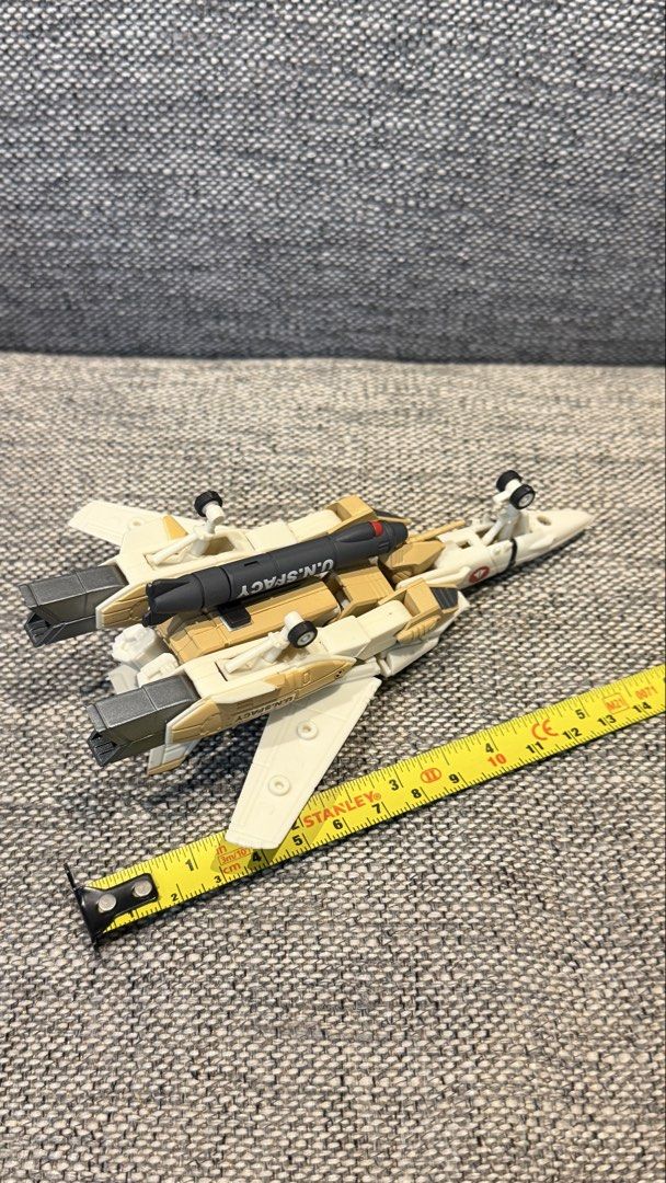 Robotech Macross (Category: Gundam & Model Kits) located in Quezon City. Submitted by abubut.atbp (Listing ID 1449762534, Image 3). Description: What you see is what you get Plastic version and transformable Joints are still good Toynami brand indicated Pickup location: Valleygolf Antipolo .