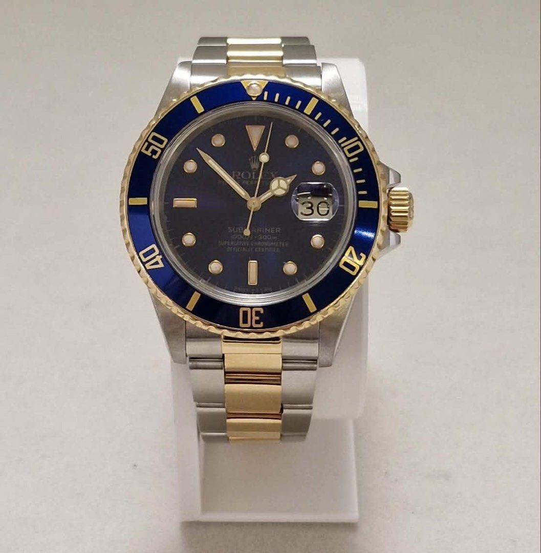 Rolex Submariner Bluesy Two-Tone Blue Dial Automatic Vintage (Category: Luxury Watches) located in San Juan City. Submitted by rhyswatchph (Listing ID 1449750161, Image 1). Description: Rolex Submariner Date Bluesy 40mm 16803 Year 1988 Full Set 750,000.