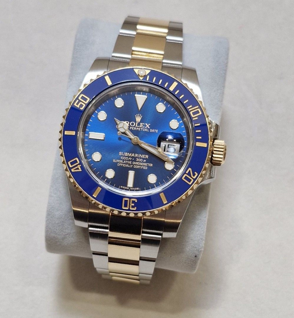 Rolex Submariner Date Bluesy Two-Tone Blue Dial Automatic Watch (Category: Luxury Watches) located in Quezon City. Submitted by rhyswatchmnl (Listing ID 1449752626, Image 2). Description: Rolex Submariner Date Bluesy 40mm Year 2015 Full Set Condition 9.8/10 895,000.