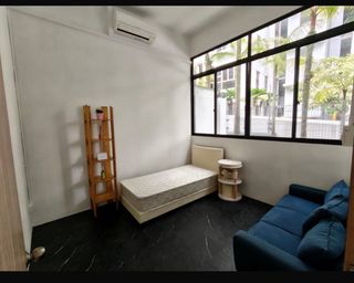 (Category: ) located in . Submitted by sohoprivatehomeoffice (Listing ID 1449895200, Image 1). Description: .