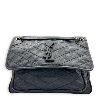 (Category: ) located in . Submitted by carousellluxury (Listing ID 1449791980, Image 1). Description: .