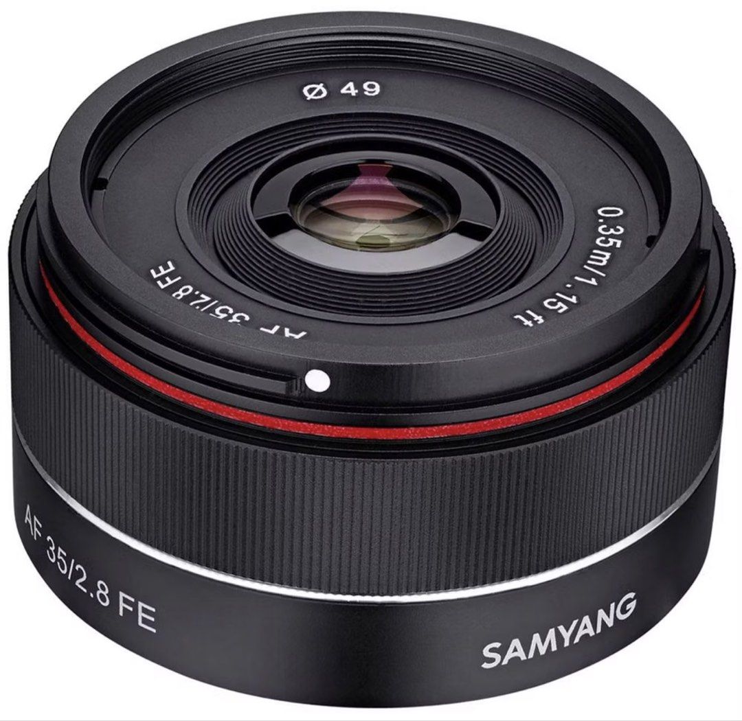 Samyang AF 35mm f/2.8 FE (Sony E-Mount) (Category: Lens & Kits) located in Muntinlupa City. Submitted by readthedetails (Listing ID 1449805579, Image 1). Description: Samyang AF 35mm f/2.8 FE (Sony E-Mount) Very Good / Well-maintained. Tried it onced. An ultra-lightweight and compact “pancake” prime lens, perfect for daily street photography, travel, and everyday shooting. Designed for full-frame Sony E-mount cameras (also works great on APS-C bo