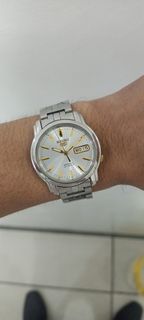 (Category: ) located in . Submitted by jfawatches (Listing ID 1449815416, Image 1). Description: .