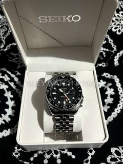 (Category: ) located in . Submitted by dijeywatchstore (Listing ID 1449842038, Image 1). Description: .