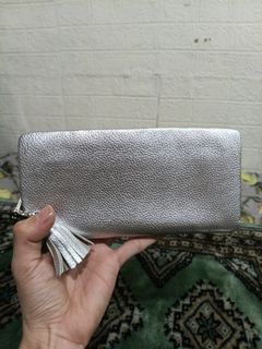 (Category: ) located in . Submitted by charliecatvintagebags (Listing ID 1449868231, Image 1). Description: .