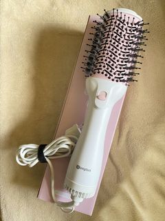 (Category: ) located in . Submitted by cabincrew.declutters (Listing ID 1449704252, Image 1). Description: .