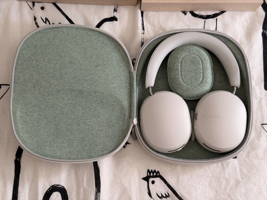 Sonos Ace Wireless Headphones (Category: Headphones & Headsets) located in Manila. Submitted by blitz89 (Listing ID 1449806567, Image 3). Description: For sale: Sonos Ace Wireless Headphones Brand: Sonos Model: Sonos Ace Color: White Condition: 9.5/10 (good as new) Connection: Bluetooth Compatibility: Apple iOS, Android Inclusions: complete (box, headphones, carrying case, charging cable) RFS: decluttering Price: FIXED PM if interested 😊.