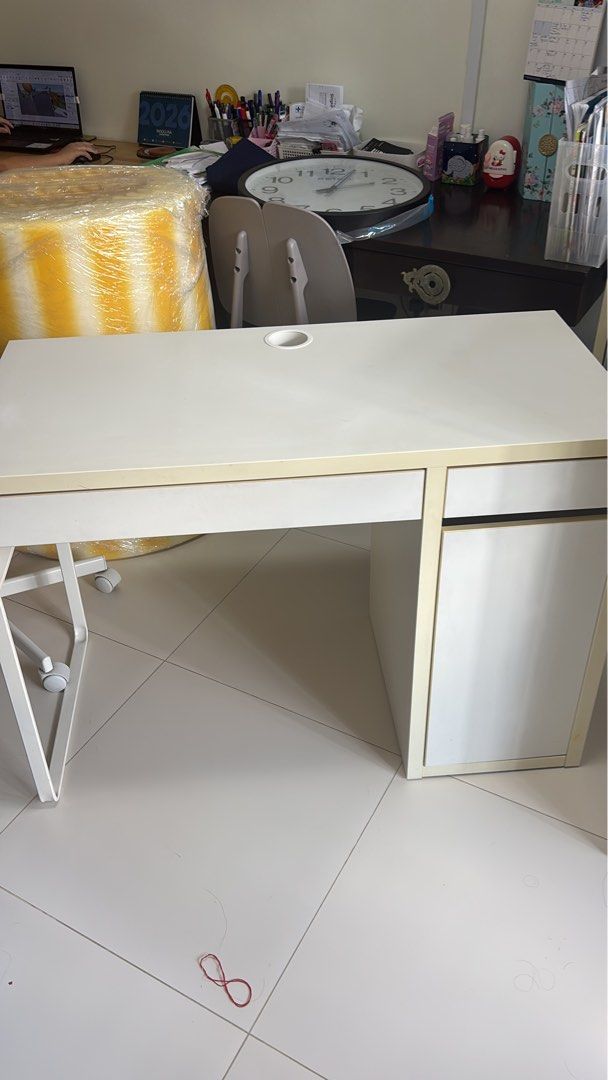 Study table (Category: Tables & Sets) located in Singapore. Submitted by katherlyn85 (Listing ID 1449871351, Image 1). Description: Bought new study table and don’t need this anymore lightly used .