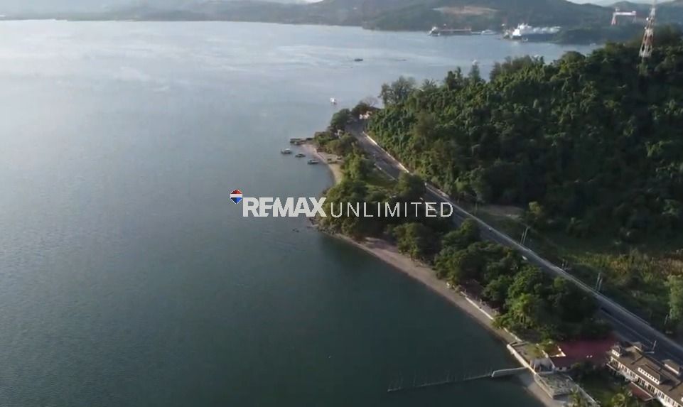 Subic Beach Resort (Category: Lot) located in Makati City. Submitted by REMAXUNLIMITEDPH (Listing ID 1449752028, Image 3). Description: Beach Resort for Sale – Subic Property Details Property Type: Beach Resort Location: Subic Lot Area: Approximately 320,834 sqm (32.08 hectares) Property Highlights Ideal for resort operations, hospitality developments, eco-tourism projects, wellness retreats, or mixed-use leisure destinations. A rare investment o