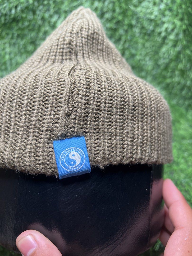 T&C surf beanie (Category: Caps & Hats) located in Ragay. Submitted by sergesalgado (Listing ID 1449762177, Image 2). Description: T&C surf beanie Size: One size fits all Issue:None Reminder -This hat has not been washed yet. Please wash it before wearing. Thank you!.