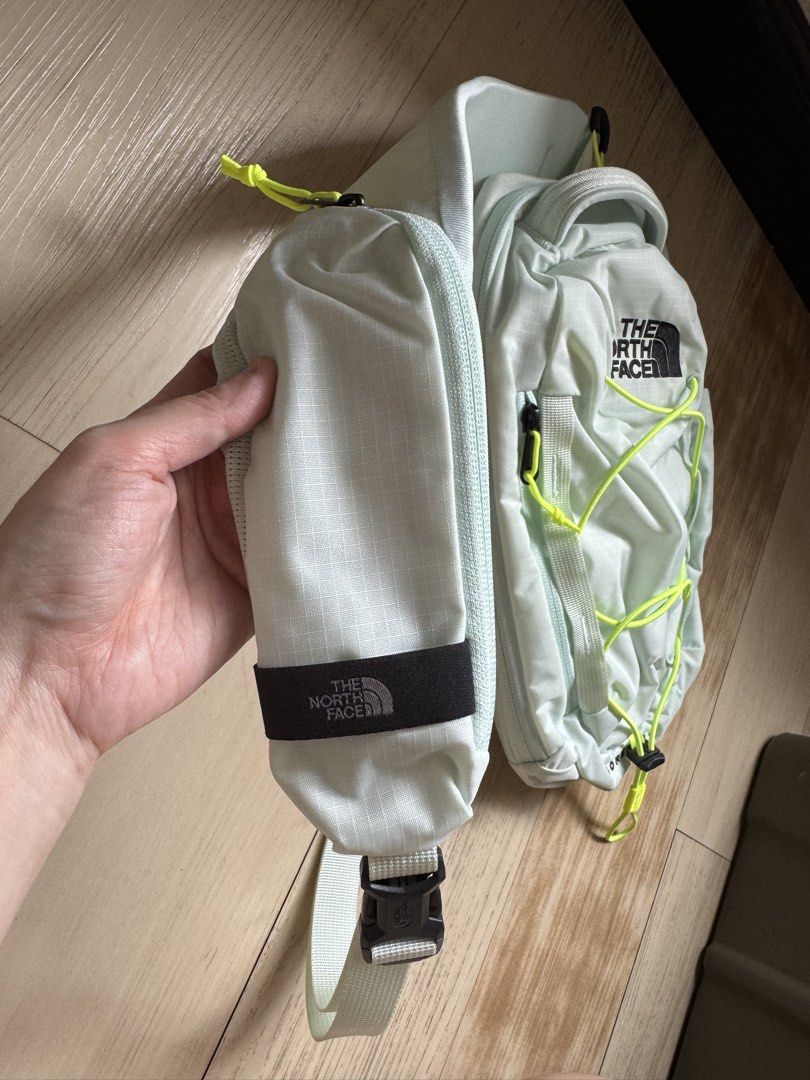 The North Face - Original - ₱2,500 (Category: Cross-body Bags) located in Quezon City. Submitted by JCshops (Listing ID 1449754378, Image 2). Description: New just no tag. Was never used. Can check photo clean.