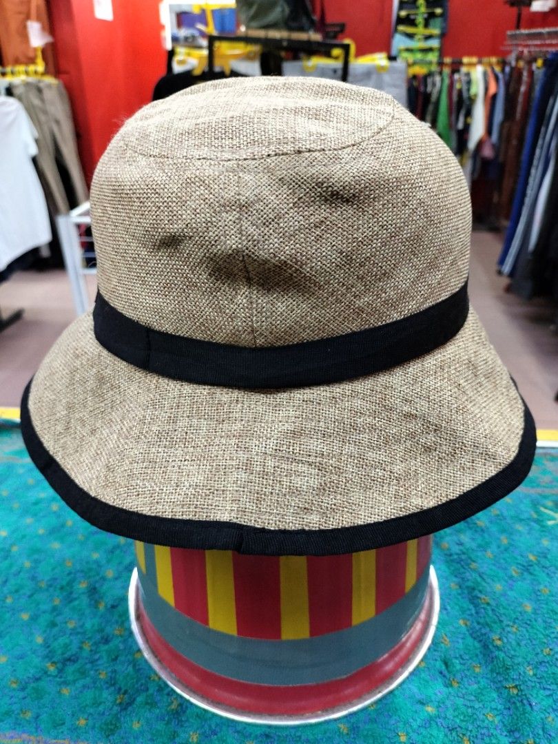 The North Face Bucket Hat - Tan/Brown (Category: Cap & Hats) located in Kota Bharu. Submitted by homeshopkb (Listing ID 1449874819, Image 3). Description: - The North Face Tan Bucket Hat - Features a black band around the brim with the TNF logo - Brim is edged in black for a clean finish - Lined with black fabric for comfort - Ideal for protecting yourself from the sun on bright days.