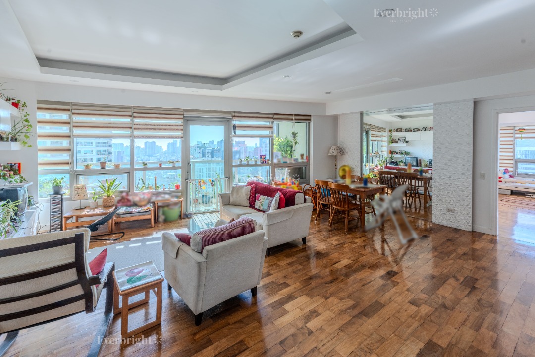 (Category: ) located in . Submitted by renzproperties (Listing ID 1449784754, Image 1). Description: .