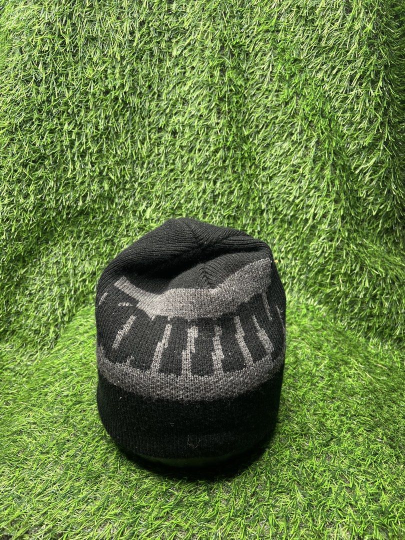Tommy beanie (Category: Caps & Hats) located in Ragay. Submitted by sergesalgado (Listing ID 1449796626, Image 1). Description: Tommy beanie Size:One size fits all Issue:None Reminder -This hat has not been washed yet. Please wash it before wearing. Thank you! .