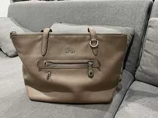 (Kategori: ) berada di . Dikirim oleh prelovedmehneh (ID iklan 1449883857, Gambar 1). Deskripsi: .