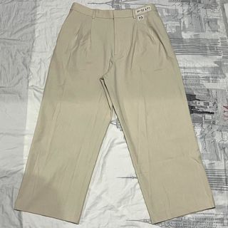 (Category: ) located in . Submitted by b5closet (Listing ID 1449853486, Image 1). Description: .