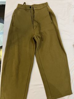 (Category: ) located in . Submitted by shop.acloset (Listing ID 1449852170, Image 1). Description: .