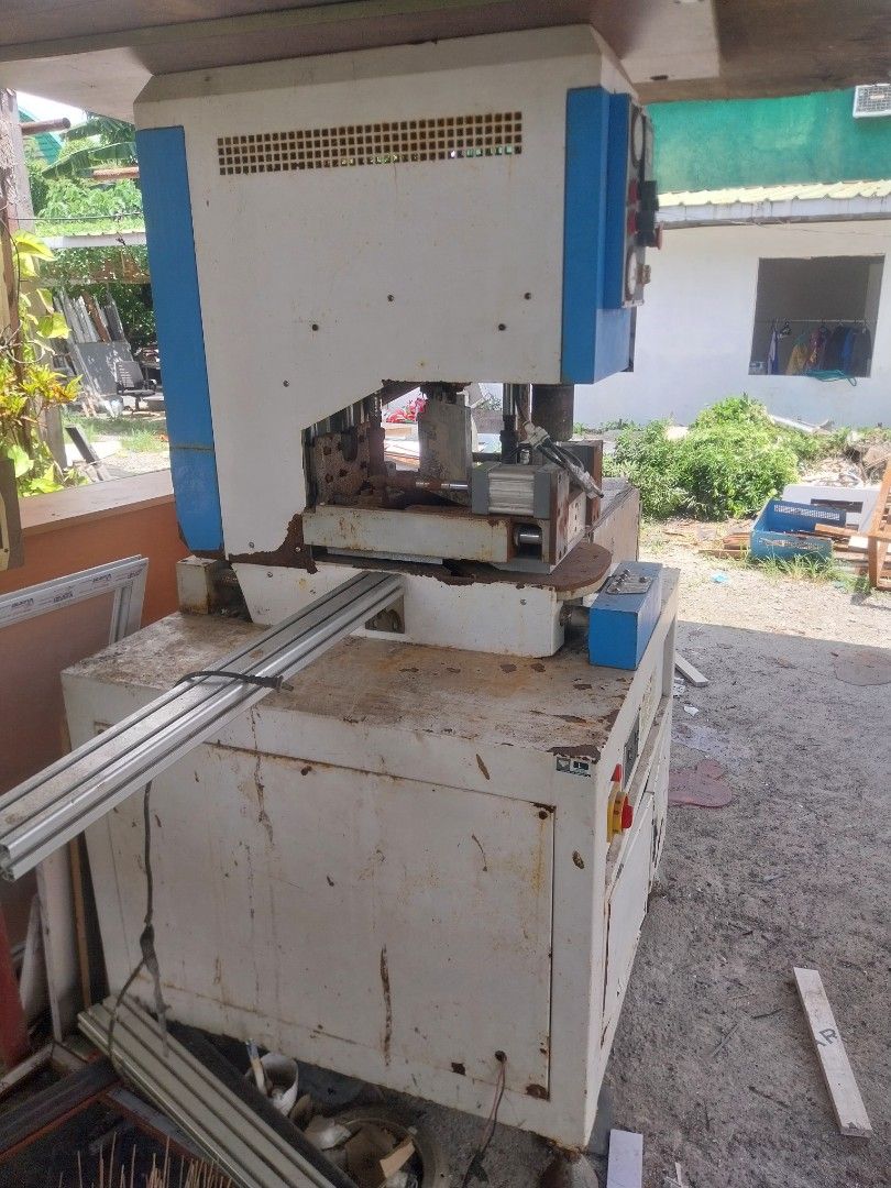 Upvc fusion machine (Category: Construction Tools & Equipment) located in Paranaque City. Submitted by riccsmars (Listing ID 1449781364, Image 3). Description: upvc seamless fusion machine no compressor included.